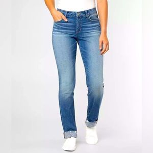 Buckle BKE Gabby Straight Stretch Cuffed Jean 33 x 33-1/2 Curvy destructed hem